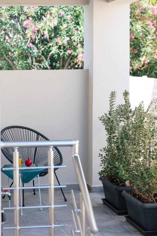 Greek Sky - New Modern Apartment With Shared Pool Tavronitis  Exterior photo