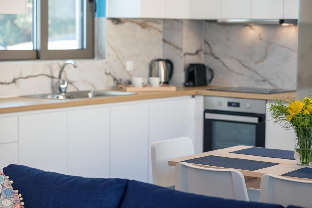 Greek Sky - New Modern Apartment With Shared Pool Tavronitis  Exterior photo